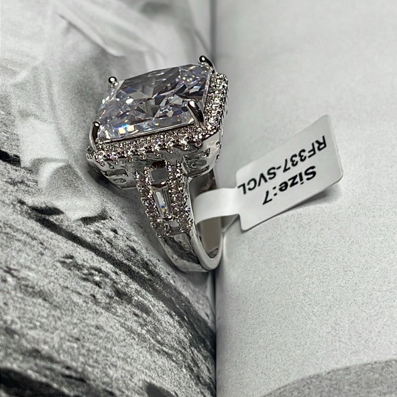 Big princess bling ring - Picture 5 of 7